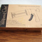 The Pampered Chef Cookie Press #1525 in Original Box Complete - Image 2