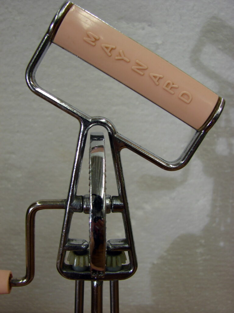 Vintage Maynard Hand Powered Manual Hand Whisk Blender Pink Stainless