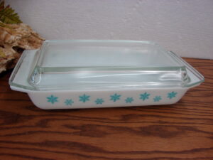 Vintage PYREX Kim Chee #043 Oval Casserole w/ Lid Cradle, Moose-R-Us.Com Log Cabin Decor
