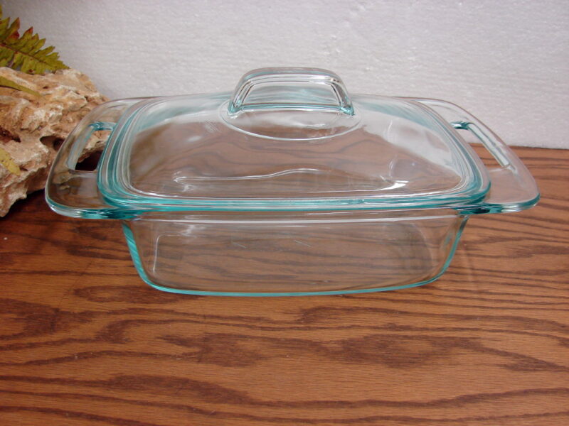 Newer Pyrex Easy Grab Blue Tint Rectangular Cake Pan Glass Lid Large Handle, Moose-R-Us.Com Log Cabin Decor