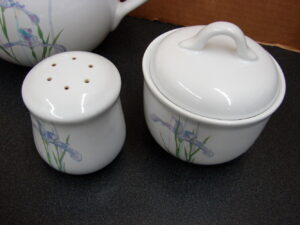 Vintage Corning Ware Corelle Shadow Iris Single Shaker 3"