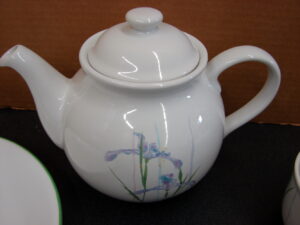 Vintage Corning Ware Corelle Shadow Iris Teapot Stoneware Tea Pot