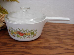 Vintage Corning Ware Spice of Life N-2 1/2 Quart Range Topper Sauce Pan w/ PYREX Glass Lid