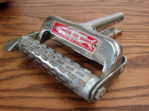 Vintage Fishing Tool Townsend Fish Skinner Stainless Steel USA