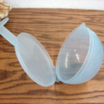 Tupperware Keeper #5105 Cut Tomato Onion Forget Me Not