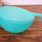 Tupperware Keeper #5105 Cut Tomato Onion Forget Me Not - Image 2