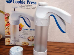 Vintage Sears Cooky Press &#038; Cake Decorator 19 Piece Vintage Aluminum Cookie Set, Moose-R-Us.Com Log Cabin Decor