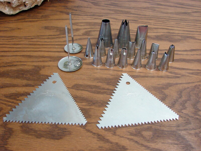 Vintage Ateco Accent Decorator Kit Icing Frosting Cookies Cakes Tips Spreaders, Moose-R-Us.Com Log Cabin Decor