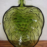 Large Vintage Indiana Glass Green Grape Cluster Shaped Fruit Bowl