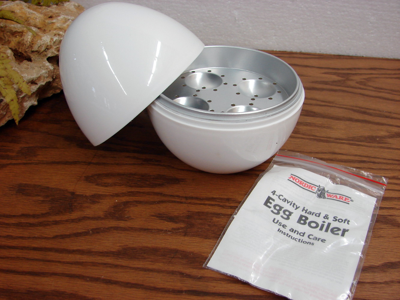 Vintage Nordic Ware Microwave 4 Cavity Egg Boiler Soft Hard