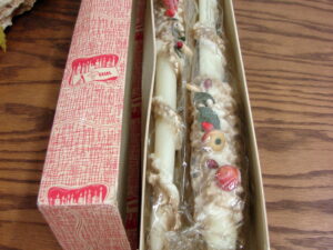 Vintage Penn Wax Taper Candle #874 14" Berries Pearls Twist New in Box