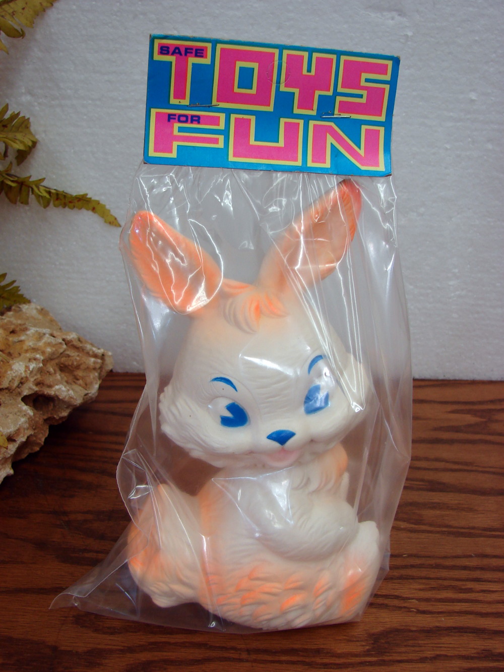 Vintage J.L. Prescott Co Rubber Vinyl Bunny Rabbit Squeaker Toy New