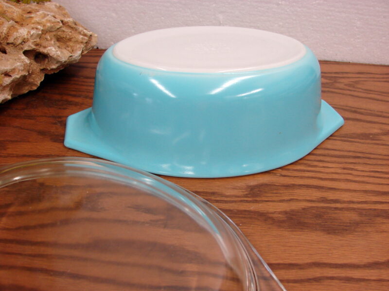 Vintage PYREX Baby Blue #043 Oval Casserole w/ Clear #943 Lid Unusual!, Moose-R-Us.Com Log Cabin Decor