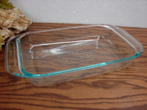 Newer Pyrex Clear Glass Blue Tint Rectangular 7 x 11 Baking Dish 2 Qt
