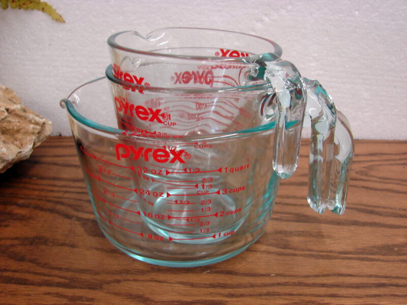 Newer Pyrex 8 16 32 oz Measuring Cup Set Blue Tint Red Lettering, Moose-R-Us.Com Log Cabin Decor