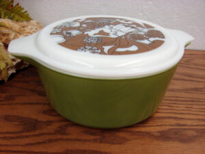 Vintage PYREX Nouveau Floral Verde #475 Cinderella Round Casserole w/ Lid