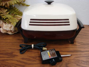 Vintage Miracle Electric Skillet West Bend #1440 Like New Tested