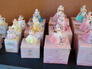 Porcelain Gold Josef Originals Birthday Girls applause Dakin Baby-12 14-16