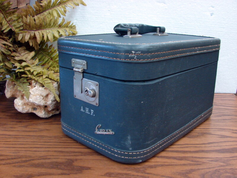 Vintage La Parisienne By Crown Luggage 14” Blue Train Box 1940-50 Side Open, Moose-R-Us.Com Log Cabin Decor