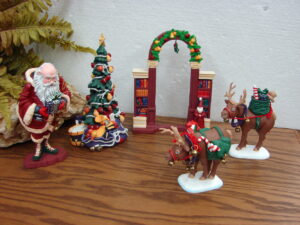 Dept 56 Retired All Through the House 5 Pc Set Jolly Old Elf Mistletoe Reindeer Tree