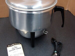 Vintage Mirro Atomic Electric Popcorn Popper 9224 New 4 Quart USA