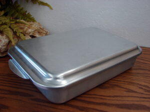 Vintage Nordic Ware Aluminum Cake 9x13 Click on Lid Sheet Pan