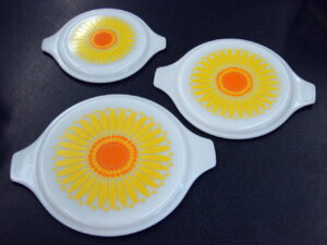 Vintage PYREX Bright Orange Yellow Daisy Sunflower Lid For Round Casserole