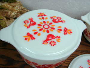 Vintage PYREX Friendship #475 Cinderella Round Casserole Opal Pattern w/ Opal Pattern Lid