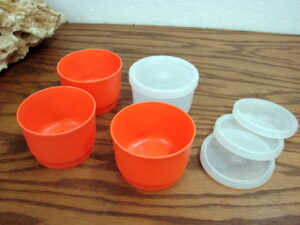 Tupperware Snack Cup w/ Lid #1229 Orange Set/3 plus #4914 White