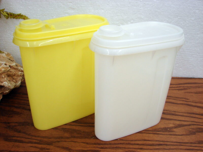 Tupperware Store n Pour Beverage Buddy #792 Yellow White Pair, Moose-R-Us.Com Log Cabin Decor