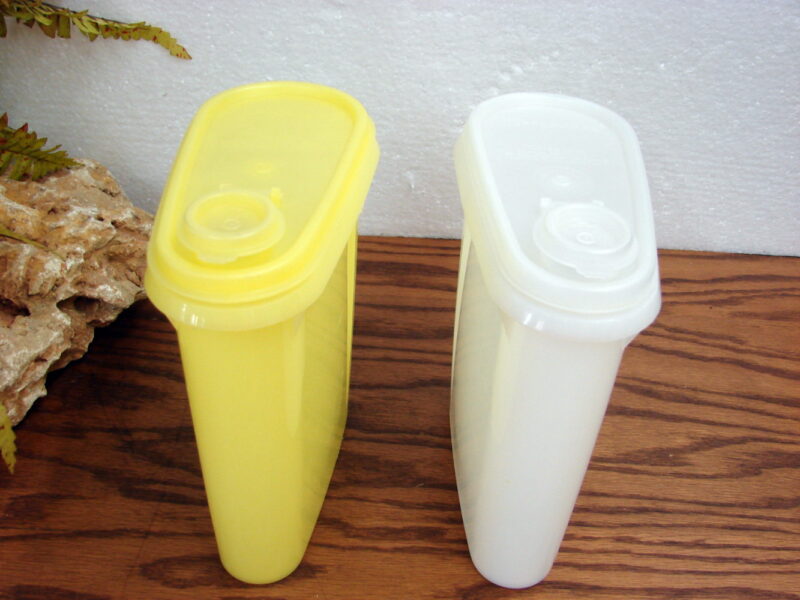 Tupperware Store n Pour Beverage Buddy #792 Yellow White Pair, Moose-R-Us.Com Log Cabin Decor