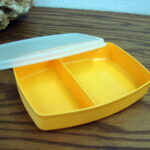 Tupperware Divided Lunch Snack Sandwich Storage Container 813 Set/2