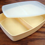 Tupperware Divided Lunch Snack Sandwich Storage Container 813 Set/2 - Image 2