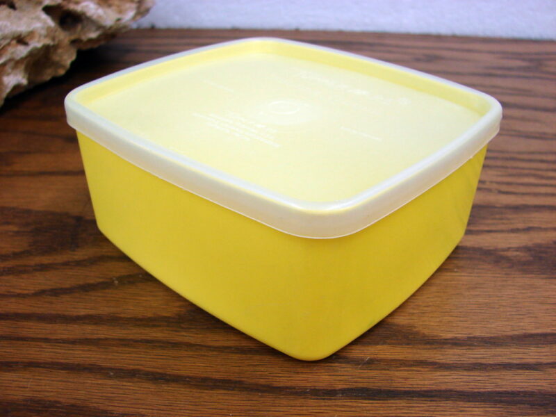 Tupperware Stackable Storage 311 w/ Lid Yellow Clear, Moose-R-Us.Com Antiques Collectibles Log Cabin Decor