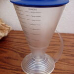 Tupperware Blue Clear Graduated Measuring Funnel Bottom Dump 2 Cup