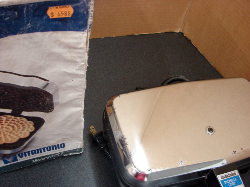 Vintage Electric Vitantonio Pizzelle Chef Baker Authentic Waffle Cookie Iron #300 as is, Moose-R-Us.Com Log Cabin Decor
