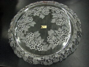 Retired Mikasa Carmen Holly Berry Oversized Tart Sandwich Cake Platter Made in Germany