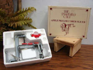 The Pampered Chef Apple Peeler Corer Wood Stand