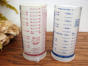 The Pampered Chef Dry Liquid Measuring 2 Cup Measurement Glass