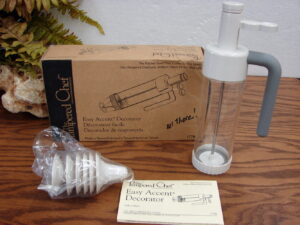 The Pampered Chef Easy Accent Decorator #1778