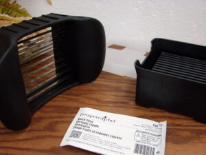 The Pampered Chef Quick Slice #1181 Vegetable Avocado Egg Slicer