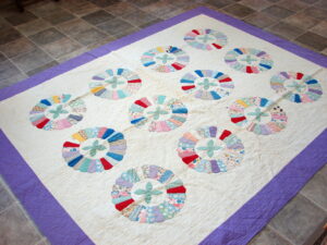 Vintage Hand Stitched Quilted Summer Quilt Cotton Purple Lavender Border