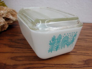 Vintage PYREX Turquoise Butterprint Amish #502 Refrigerator Dish w/ PYREX as is Lid