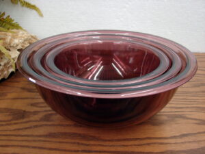 Set of 3 Vintage PYREX Glass Visions Cranberry #322-325 Nesting Mixing Bowls