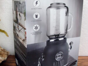 Brand New Rae Dunn Personal Blender Smoothies Milkshakes Juices Mixed Drinks