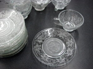 Set/11 Retired Princess House Fantasia Raised Relief Frosted Crystal Poinsettia Cup Saucers