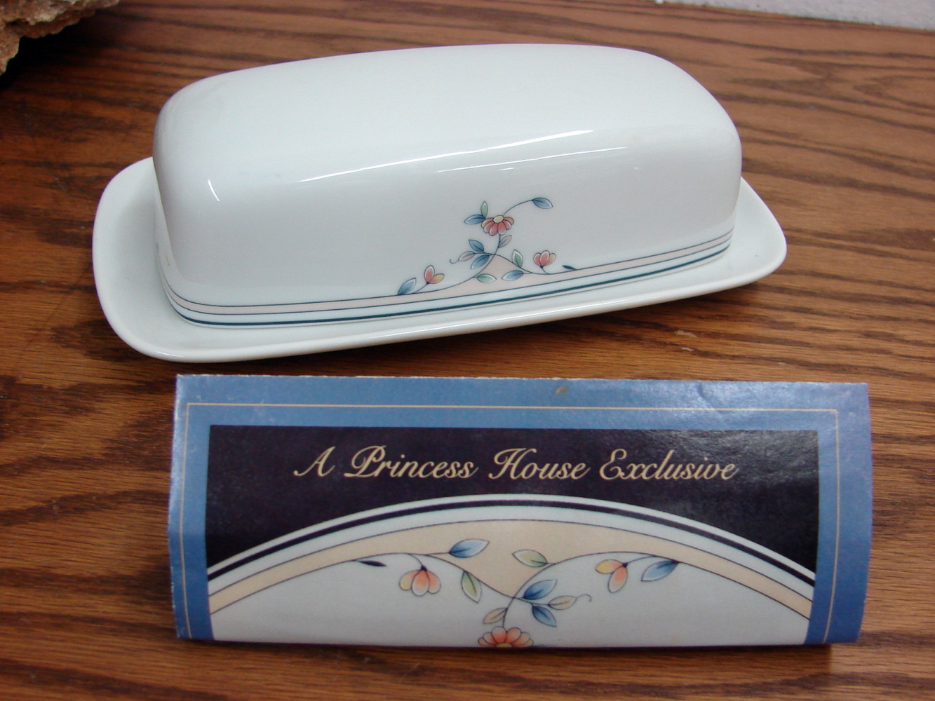 Brand New Retired Princess House Heritage Blossom Stick Butter Dish w/ Lid