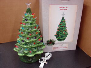 Vintage Ceramic Christmas Tree Napkin Holder Handmade Hand painted, Moose-R-Us.Com Log Cabin Decor
