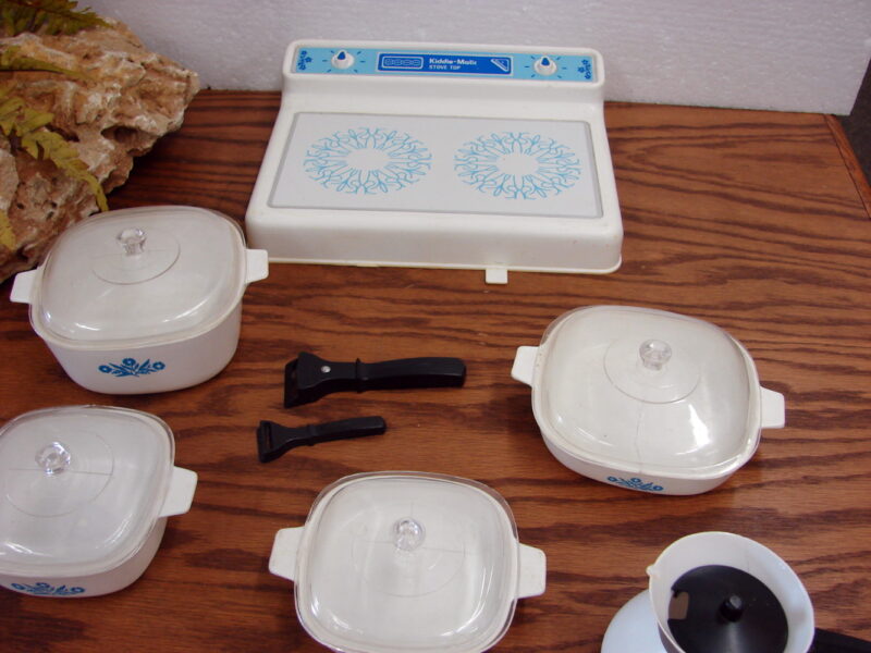 Vintage Corning Ware Blue Cornflower Childrens Set Chilton Cooktop 13 pcs, Moose-R-Us.Com Antiques Collectibles Log Cabin Decor