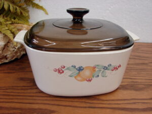 Vintage Corning Ware Corelle Abundance Fruit 5 Liter Casserole w/ Brown PYREX Lid